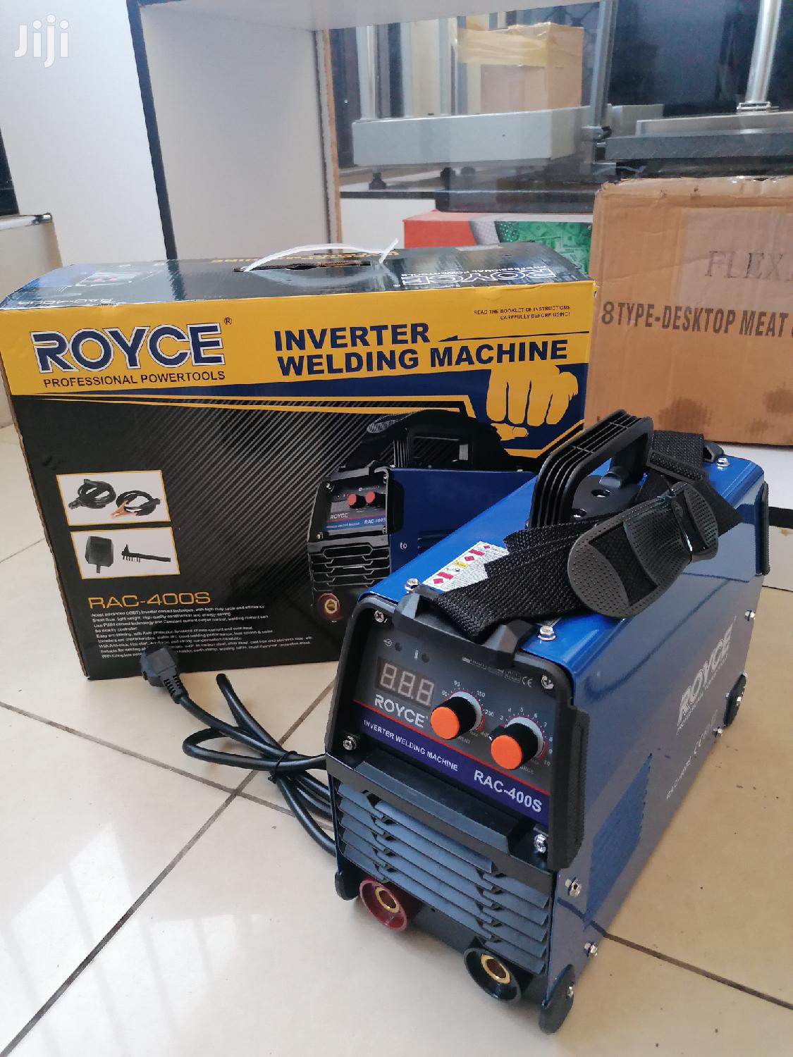 15545846_img-20201215-102009_1125x1500.jpg Royce 400Amp Welding machine - Image 1