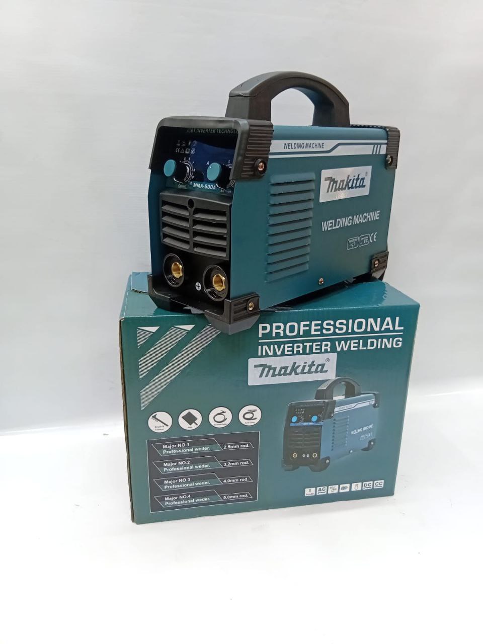 b275c89b-16c3-48de-850d-e94e216edcc0.jpeg Makita inverter welding machine 400A - Image 1